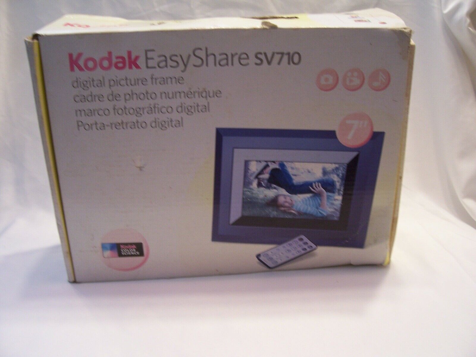 New Kodak Easy Share Sv710 7" Display, Remote Control, Sd, Memory Stick,